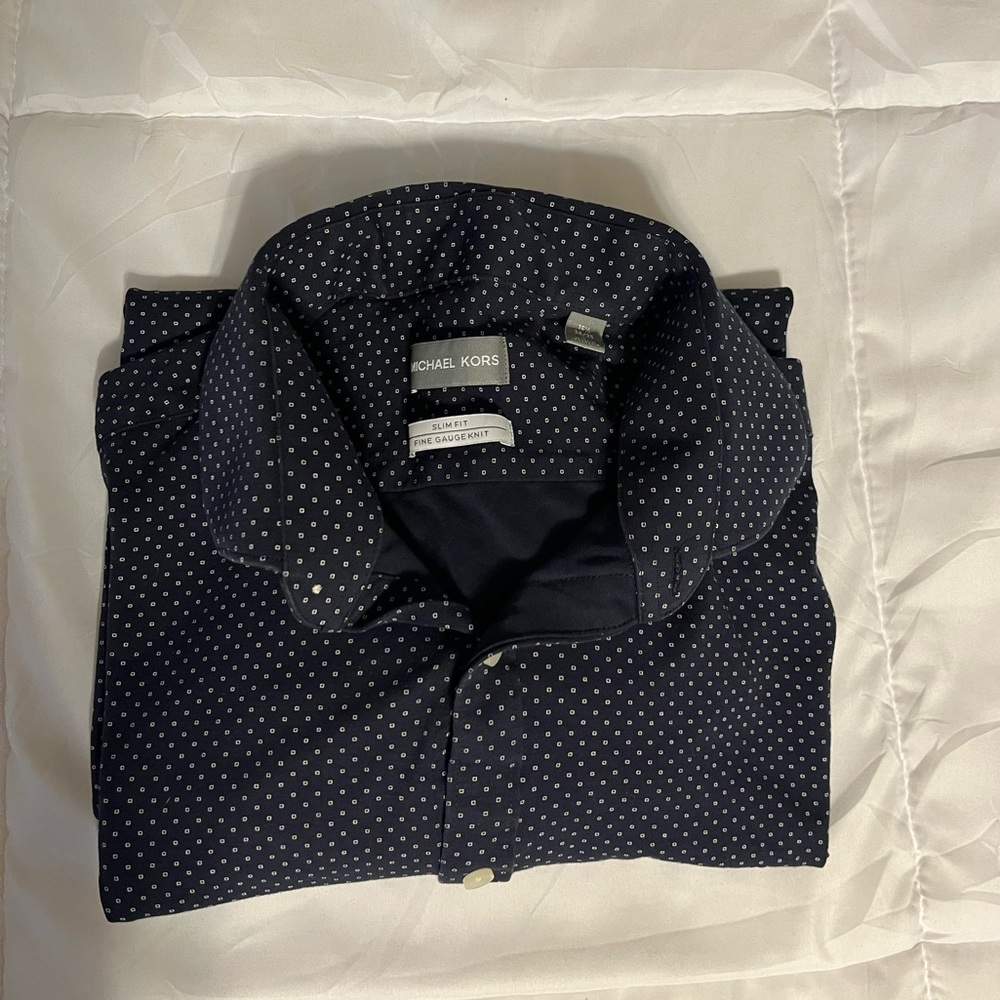 Michael Kors dress shirt, super silky and soft material, slim fit!